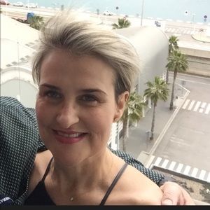 Meet your Posher, Debra